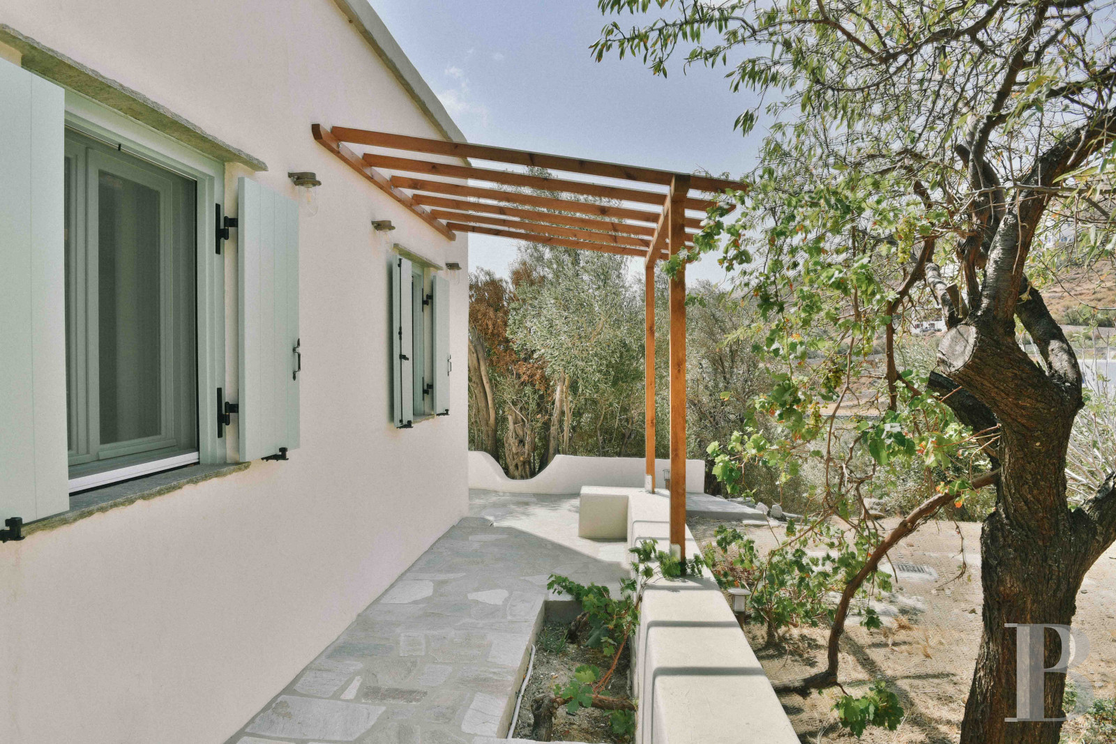 Sur l’île de Tinos, au nord des Cyclades, une ancienne ferme oléicole transformée en maison de charme - photo  n°6